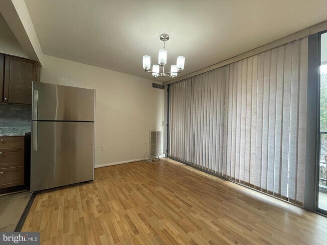 Building Photo - 4410 Briarwood Ct N