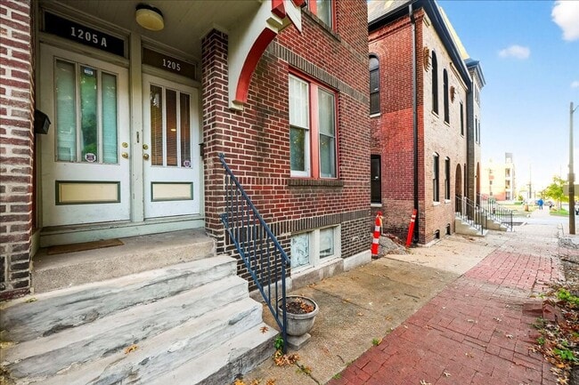 Building Photo - Michelle McKay