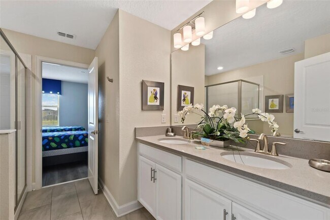 Building Photo - 485 Ocean Course Ave