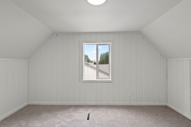 Building Photo - 2521 W Sanson Ave