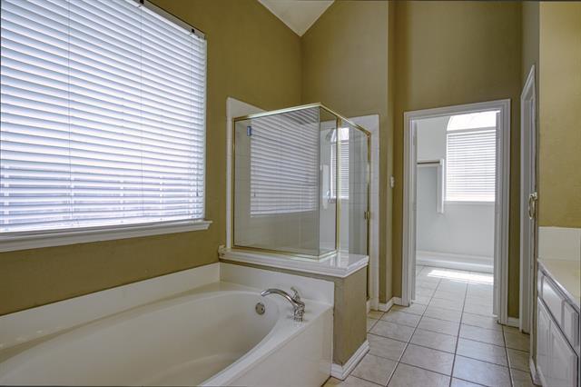 Building Photo - 3913 Dunwich Dr