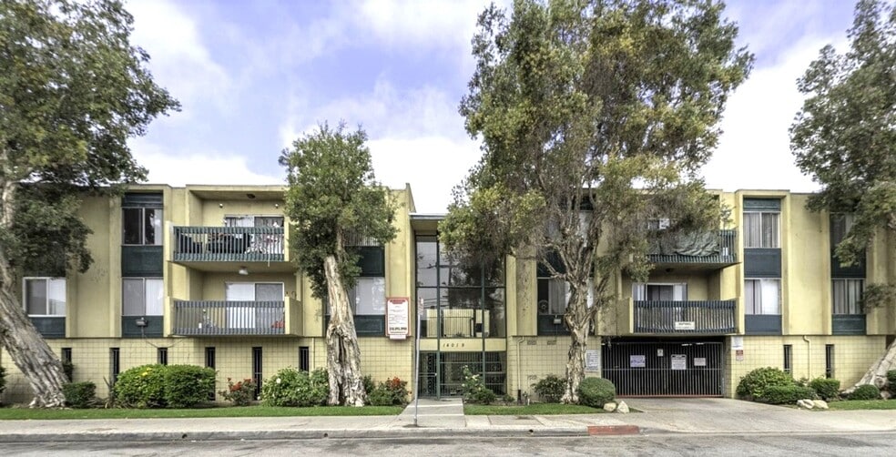 Primary Photo - 14019 Cerise Ave