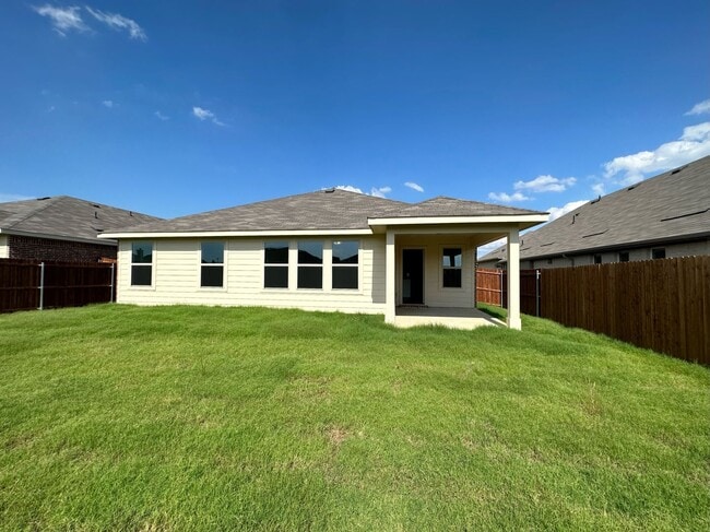 Building Photo - Stunning Single Family Ranch in Aubrey!