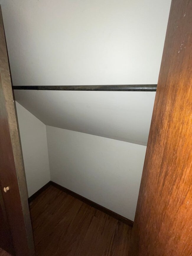 Building Photo - 431 Forest Ave