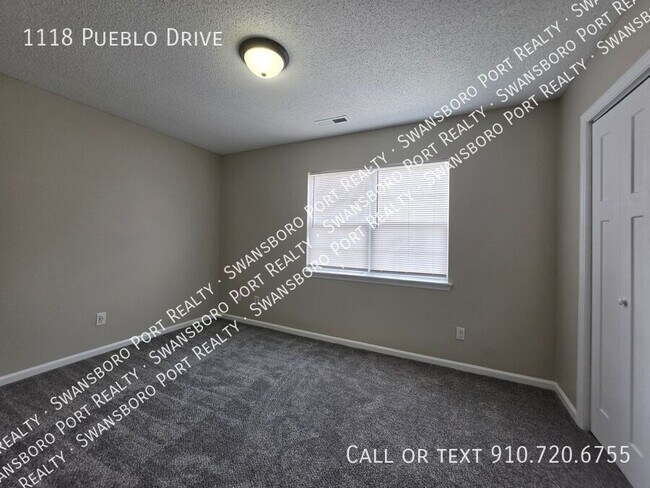 Building Photo - 1118 Pueblo Dr