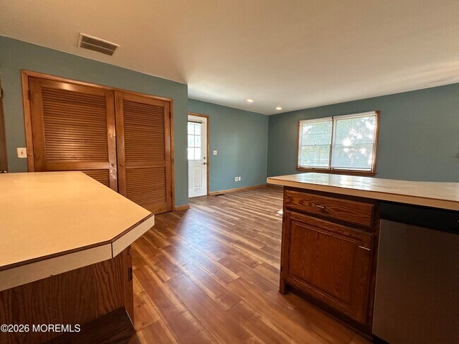 Building Photo - 456 Hulse Ave