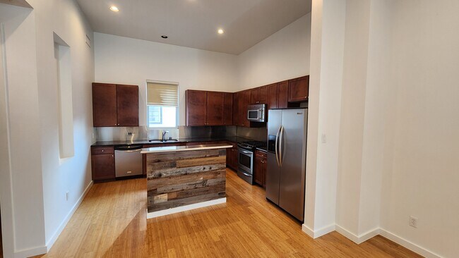 Building Photo - 744 Cannen John Ln