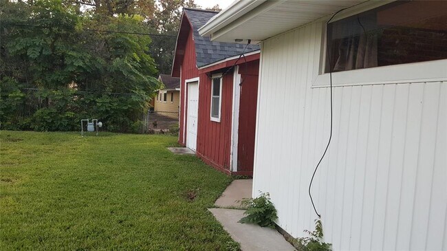 Building Photo - 7015 Carvel Ln