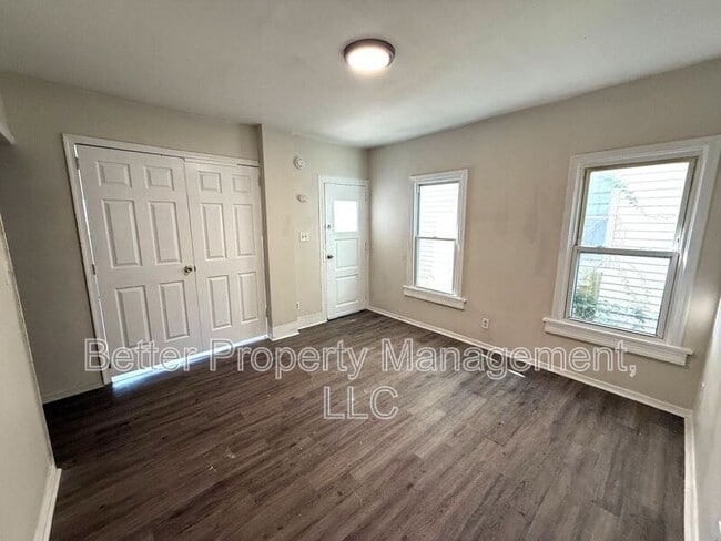 Building Photo - 508 Dock St