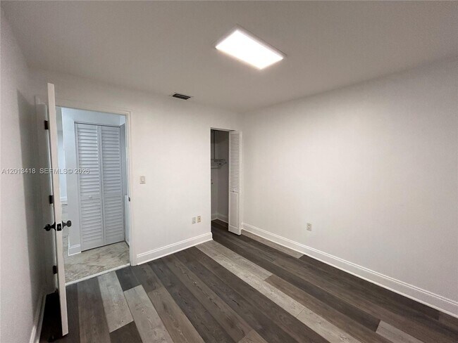 Building Photo - 15629 SW 73rd Cir Terrace