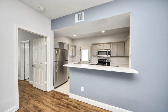 Building Photo - 3738 Lehall St