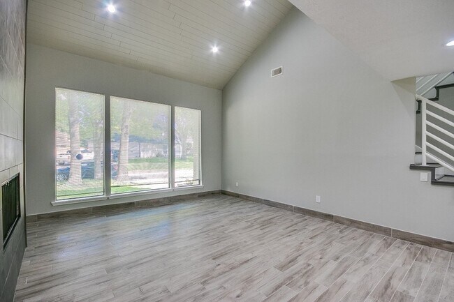 Building Photo - 923 Cranberry Hill Ct