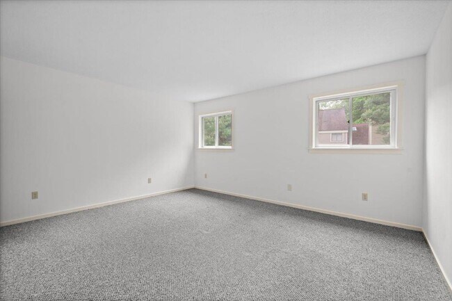 Building Photo - 605 Heritage Hills