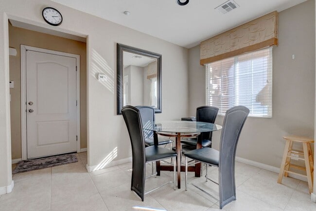 Building Photo - 7765 Floral Fabric Ct