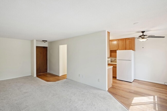 Building Photo - 4101 Parklawn Ave