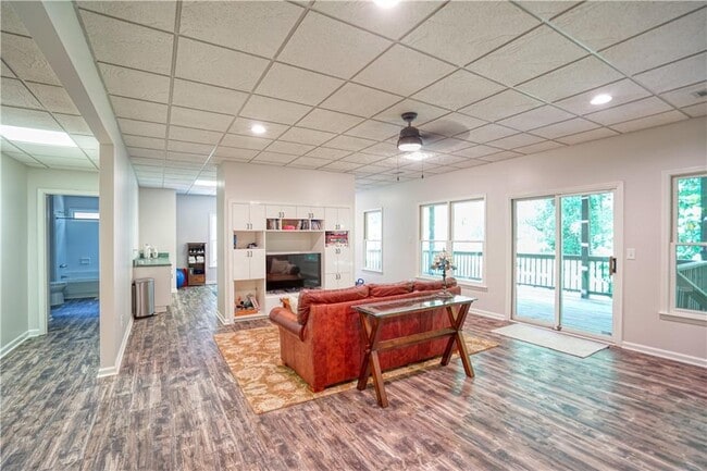 Building Photo - 958 Glenverness Dr