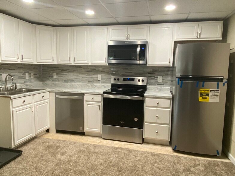Building Photo - 6571 Shannon Trl
