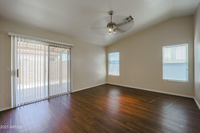 Building Photo - 4807 W Ponderosa Ln