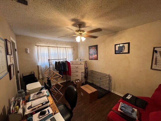 Building Photo - 4421 75th Dr