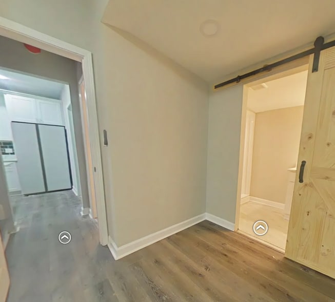 Building Photo - 249 Laurel Ave SW