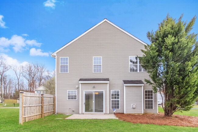 Building Photo - 1225 Hampton Park Dr