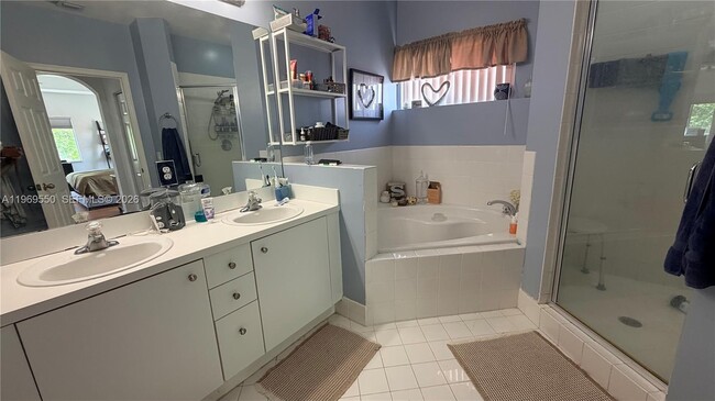 Building Photo - 9468 SW 221st Ln