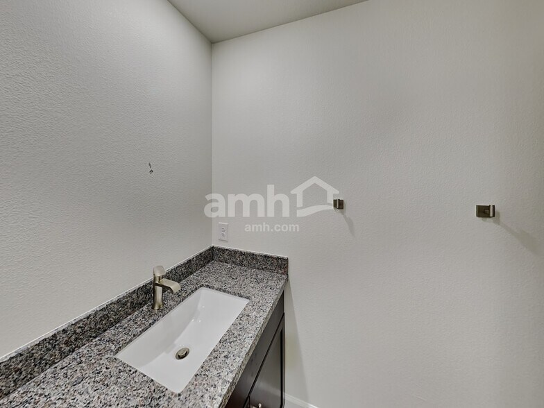 Building Photo - 78 Cabaletta Ln