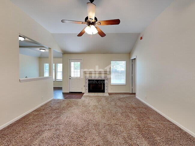 Building Photo - 351 Bailey Loop