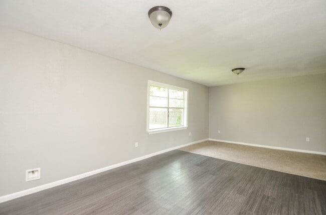 Building Photo - 206 Winkin Ave