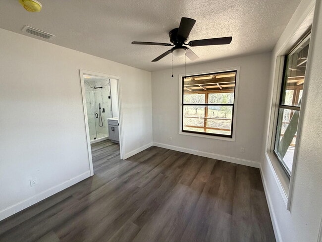 Building Photo - Peaceful Elevated Villa Near the Lake – Fully Renovated | $2,200/month