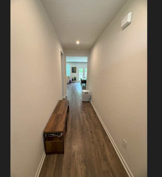 Building Photo - 5401 Zinnia Ln