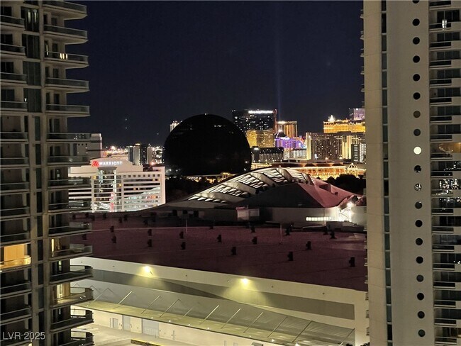 Building Photo - 2777 Paradise Rd