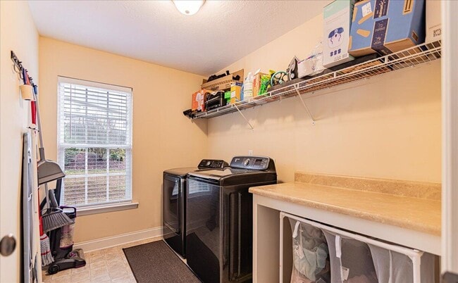 Building Photo - 3124 Bilston Dr