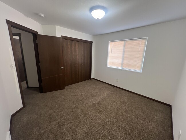 Building Photo - 3314 8th St W