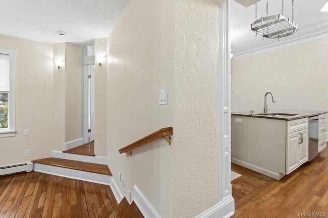 Building Photo - 61 Orchard Ave