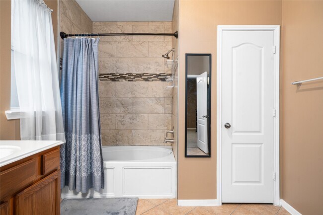Building Photo - 13835 Cane Valley Ct
