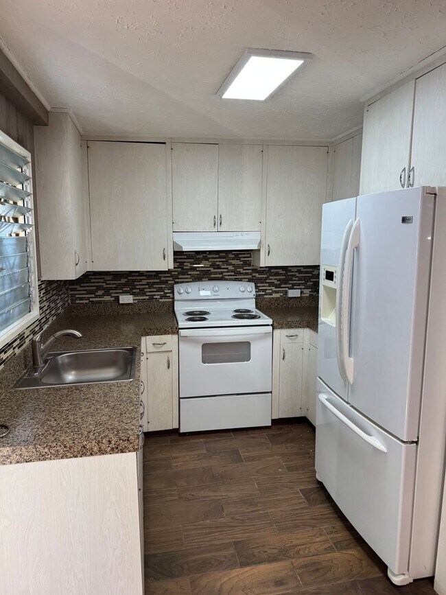 Building Photo - Single Family property on Gulick Ave in walking distance to business district