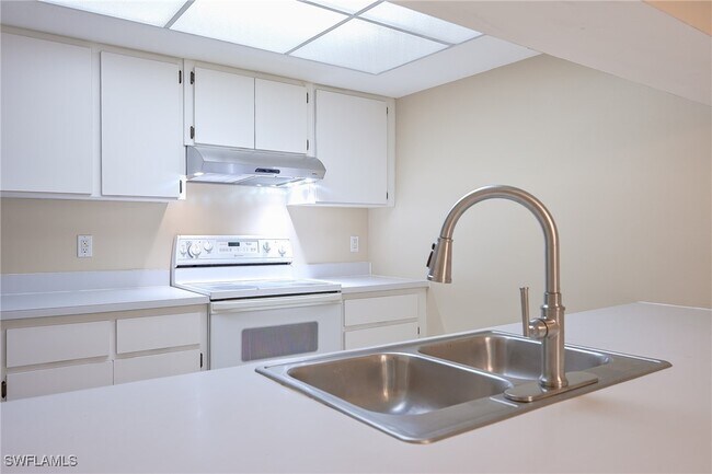 Building Photo - 2370 Naples Trace Cir