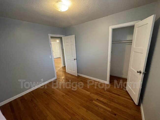 Building Photo - 2871 32nd Ave