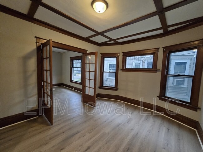 Building Photo - 349 17th St SE