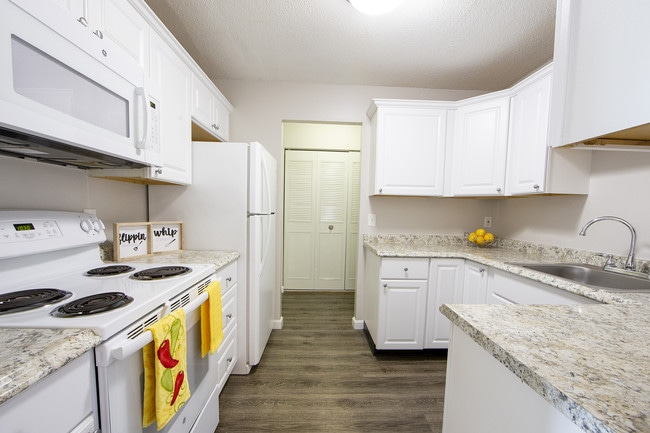 Building Photo - Northgate Apartments