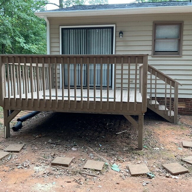 Building Photo - 3892 English Oak Dr