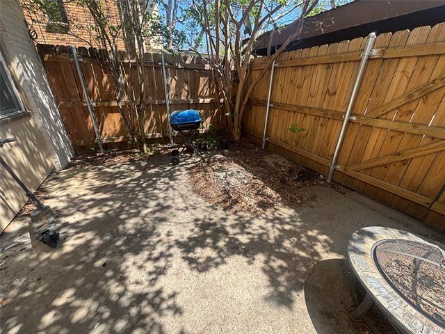 Building Photo - 2426 N Graham Dr