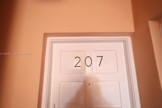 Building Photo - 3501 W 11th Ave