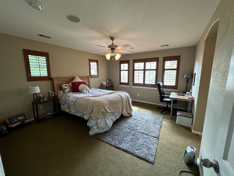 Building Photo - 17935 E 104th Pl