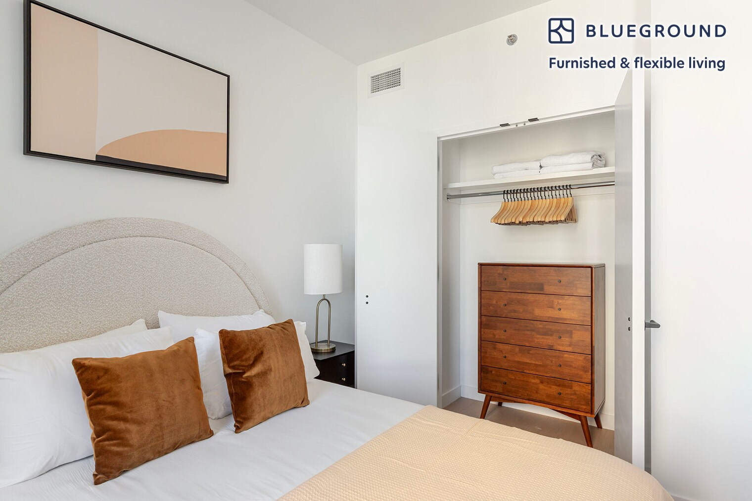 Building Photo - 482 Kent Ave