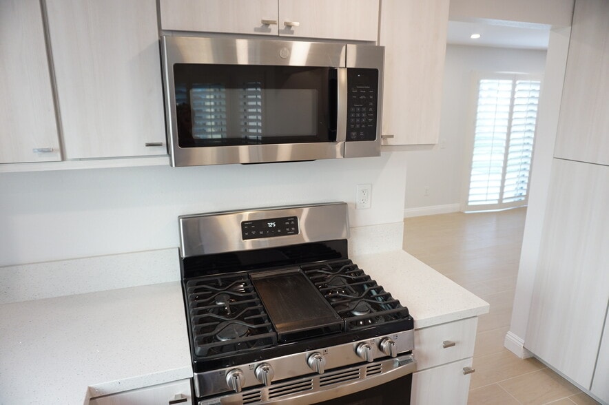 Building Photo - 12036 Shadow Ridge Way