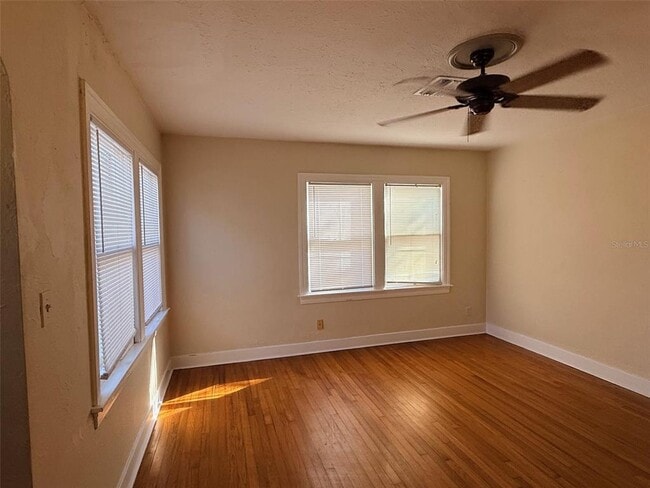 Building Photo - 3610 Dartmouth Ave N