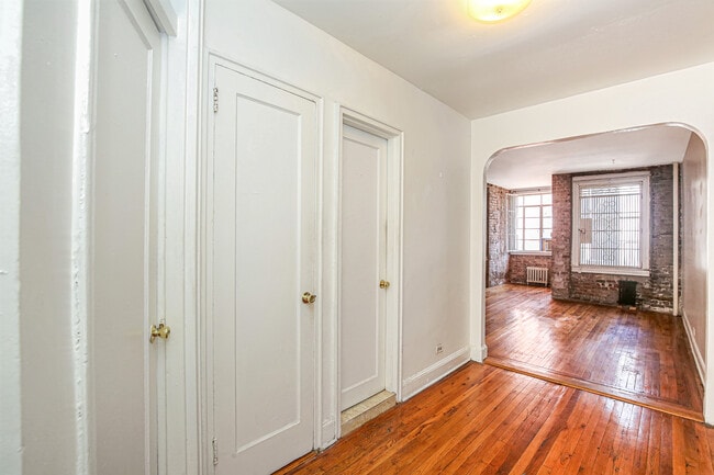 Building Photo - 363 3rd Ave