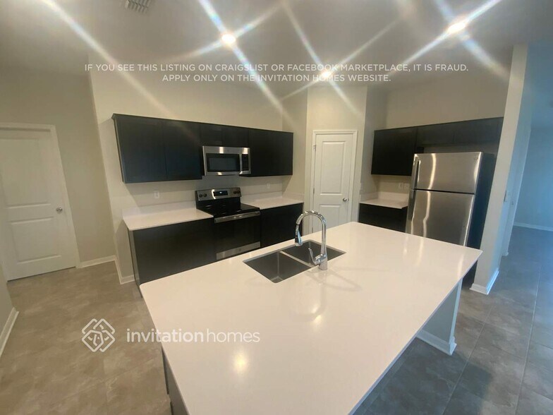 Building Photo - 4231 Bull St